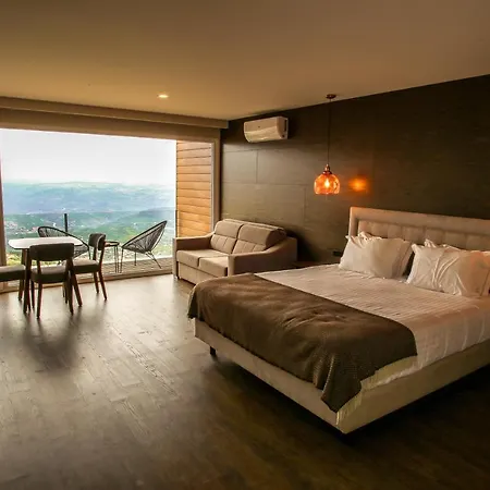 Paraiso Douro אכסניה למאגו