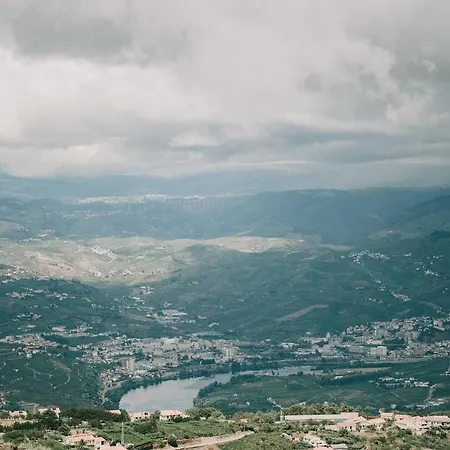 Paraiso Douro Al Lodge